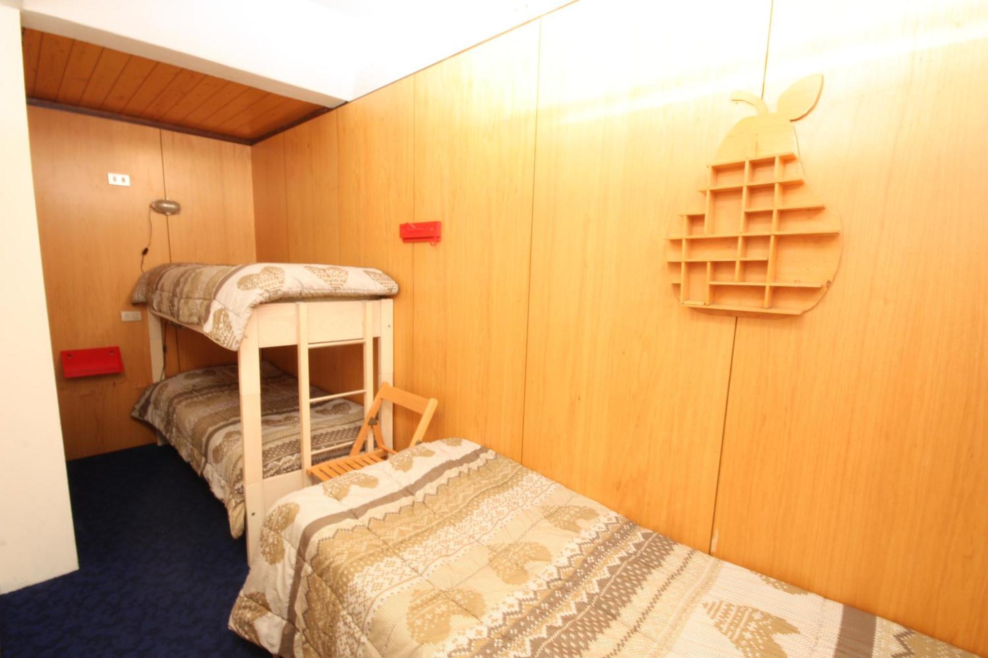 Marilleva 1400 Appartamenti Montana Room photo
